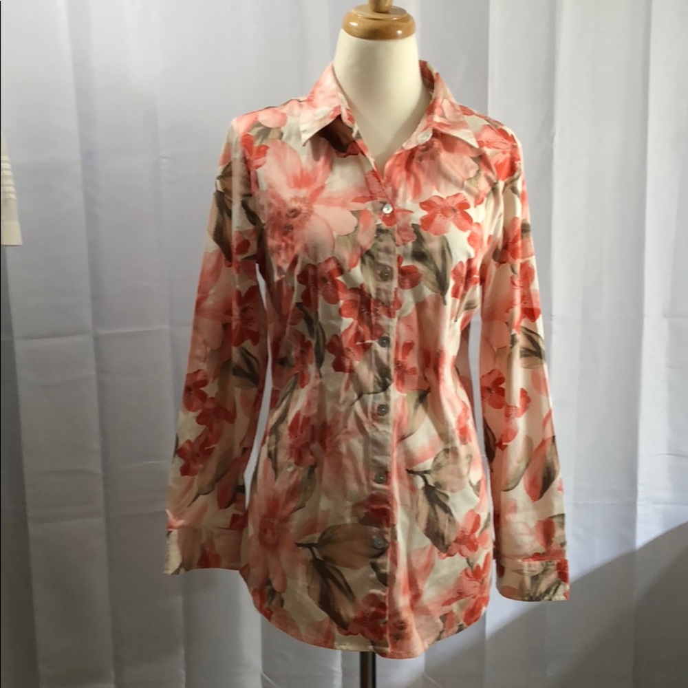 Chico’s floral shirt top size 8 US